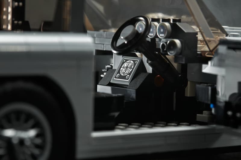 LEGO® Creator Expert James Bond Aston Martin DB5 - 10262 - 1295 Piece Building Set