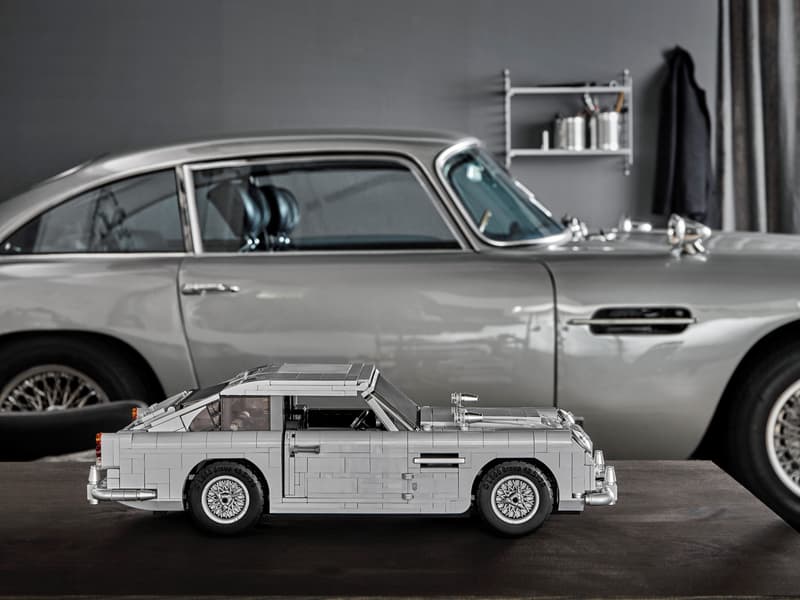 LEGO® Creator Expert James Bond Aston Martin DB5 - 10262 - 1295 Piece Building Set