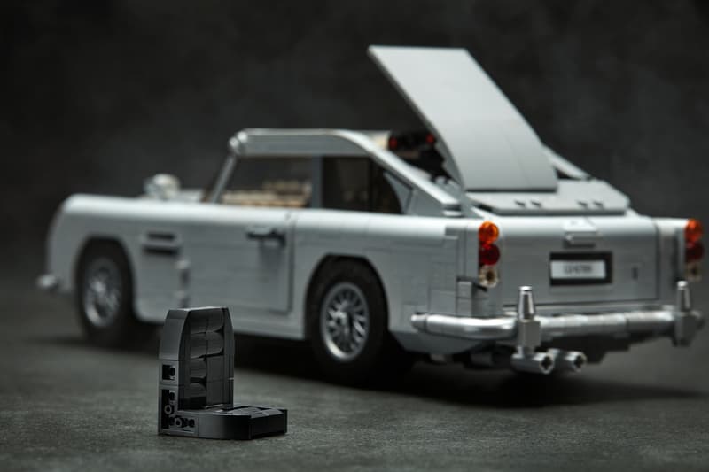 LEGO® Creator Expert James Bond Aston Martin DB5 - 10262 - 1295 Piece Building Set