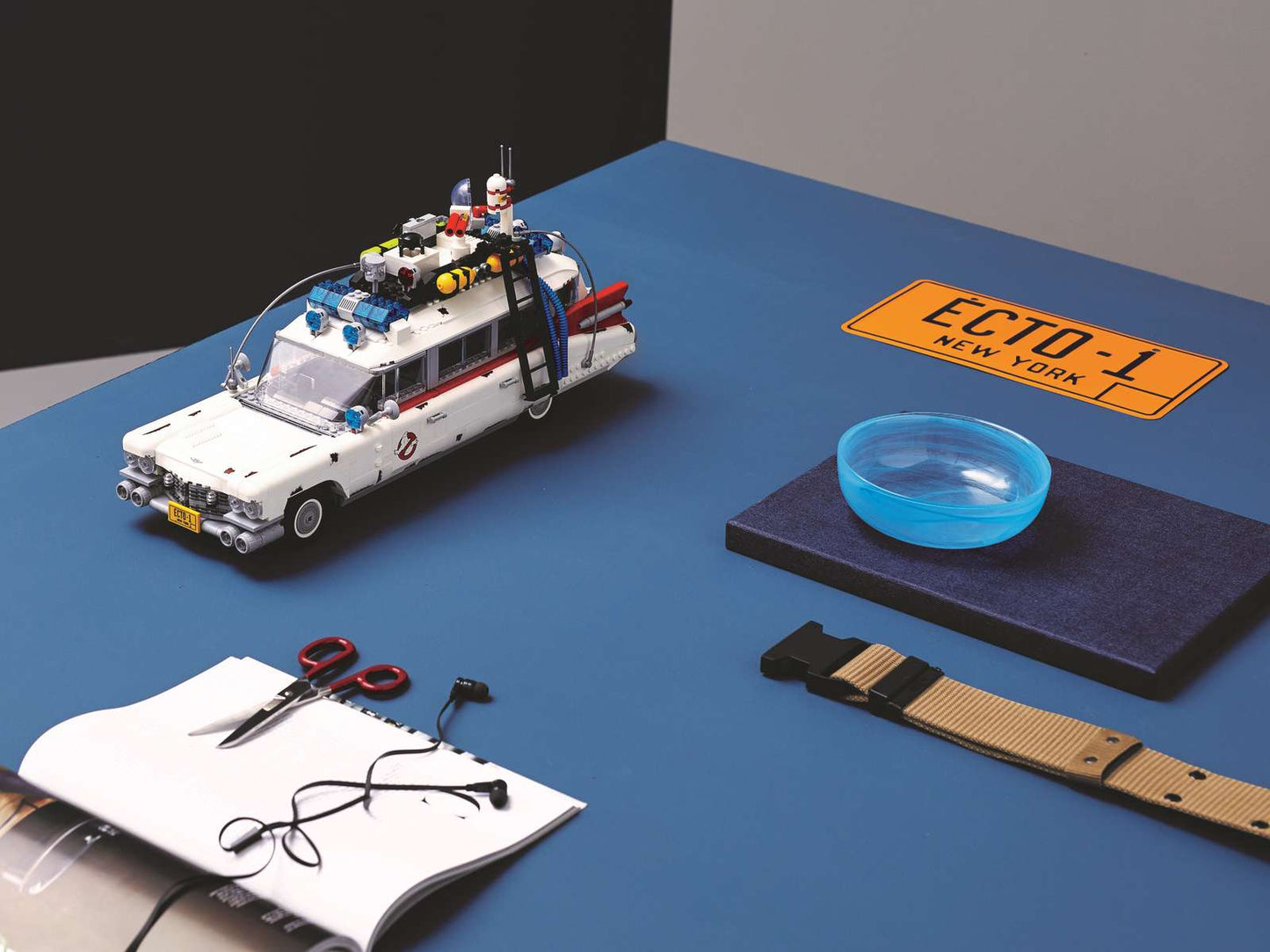LEGO® Icons Ghostbusters™ ECTO-1 - 10274 - 2352 Piece Building Set