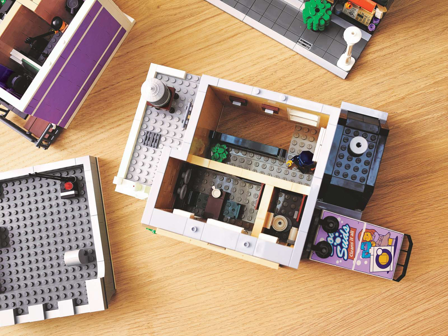 LEGO® Icons Police Station - 10278 - 2923 Piece Building Set