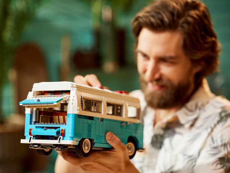 LEGO® Creator Expert Volkswagen T2 Camper Van - 10279 - 2207 Piece Building Set