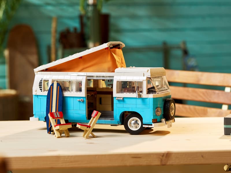 LEGO® Creator Expert Volkswagen T2 Camper Van - 10279 - 2207 Piece Building Set