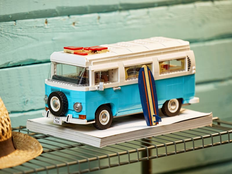 LEGO® Creator Expert Volkswagen T2 Camper Van - 10279 - 2207 Piece Building Set
