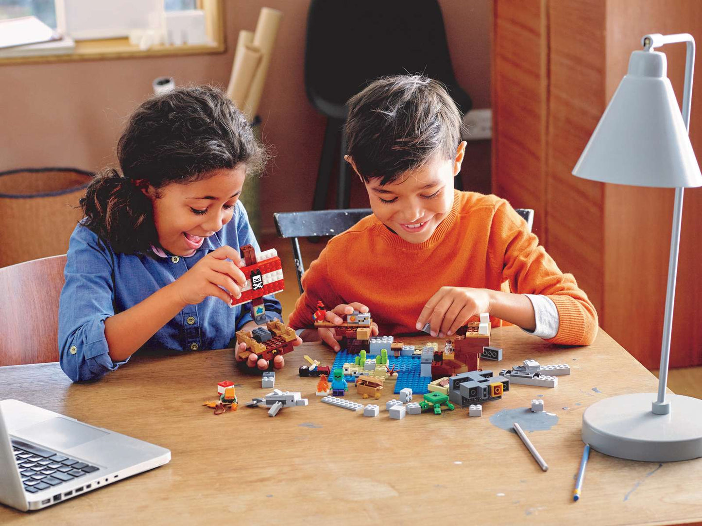 LEGO® Minecraft® The Pirate Ship Adventure - 21152 - 386 Piece Building Set