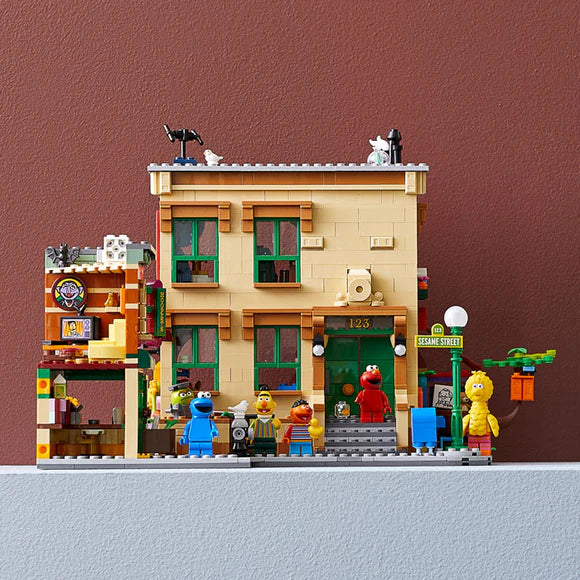 LEGO® Ideas 123 Sesame Street - 21324 - 1367 Piece Building Set