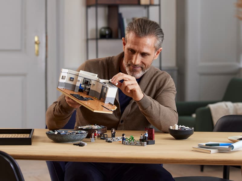 LEGO® Ideas Seinfeld | 21328 | 1326 Piece Building Set
