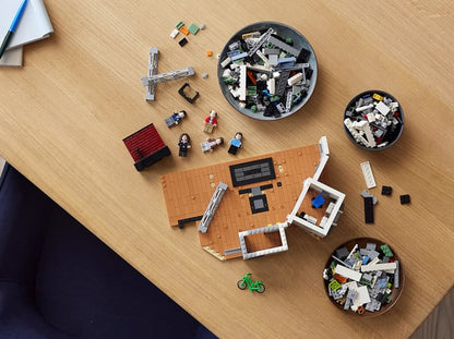 LEGO® Ideas Seinfeld | 21328 | 1326 Piece Building Set