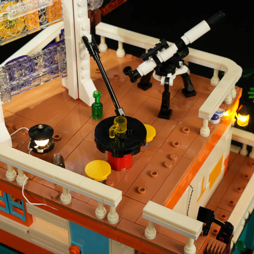 Lumibricks® Moon Bar Road Trip — Modular Building with LED Lights — 18009 — 2186 Piece Building Set