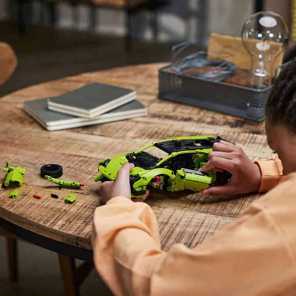 LEGO® Technic Lamborghini Huracán Tecnica Supercar - 42161 - 806 Piece Building Set