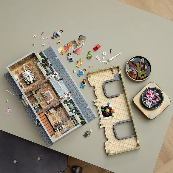 LEGO® ICONS Natural History Museum Modular Buildings Collection for Adults - 10326 - 4014 Piece Building Set