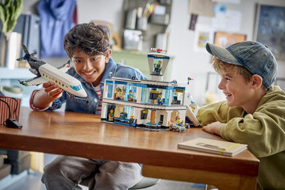 LEGO® City Airport with Airplane — 60502 — 887 Piece Building Set