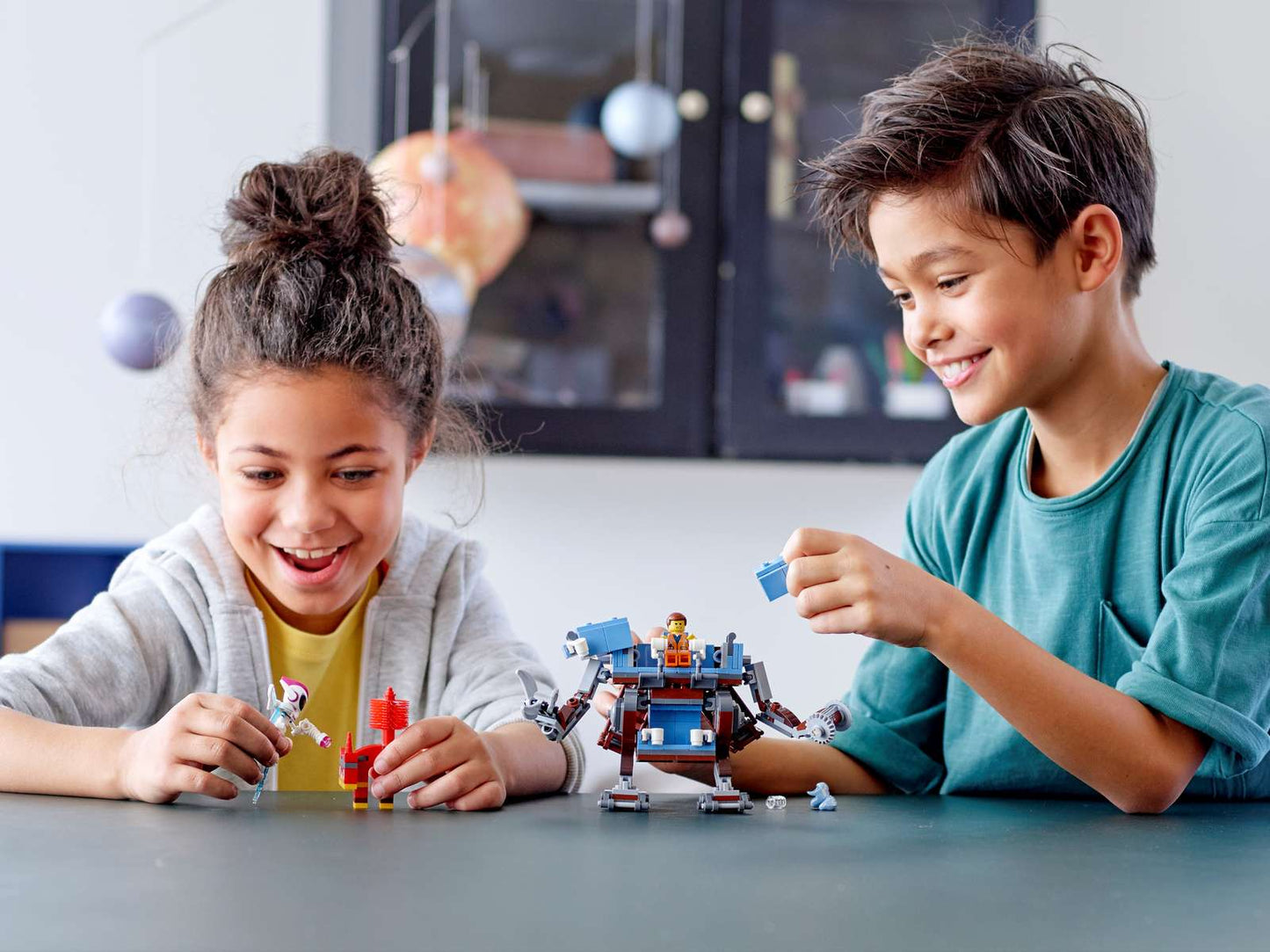 THE LEGO® MOVIE 2™ Emmet's Triple-Decker Couch Mech - 70842 - 312 Piece Building Set