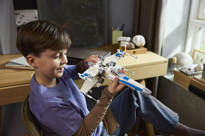 LEGO® Star Wars™ New Republic X-Wing Starfighter™ | 75460 | 558 Pieces