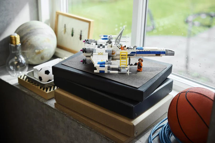 LEGO® Star Wars™ New Republic X-Wing Starfighter™ | 75460 | 558 Pieces