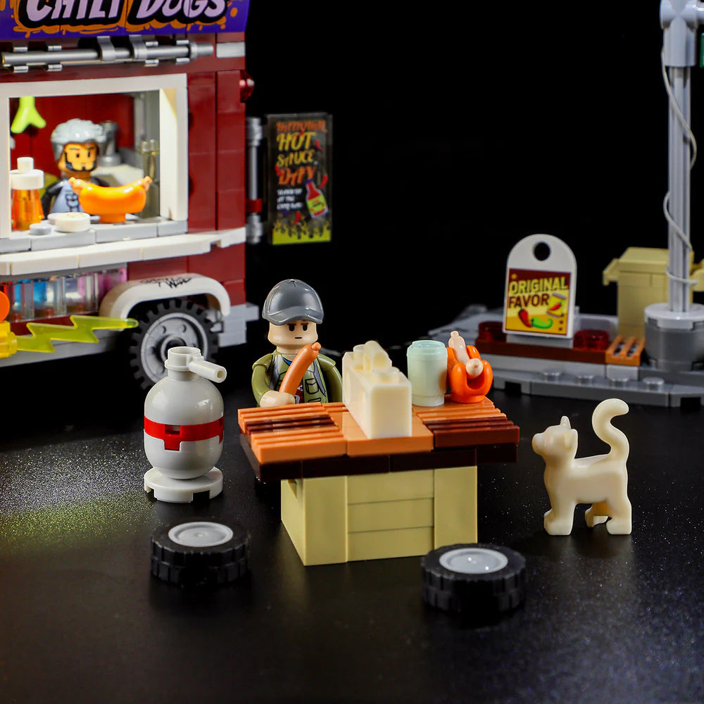 Lumibricks® | Funwhole® Chili Dog Trailer — Street Fusion Hot Food Truck with LED Lights — F9046 — 515 Piece Building Set