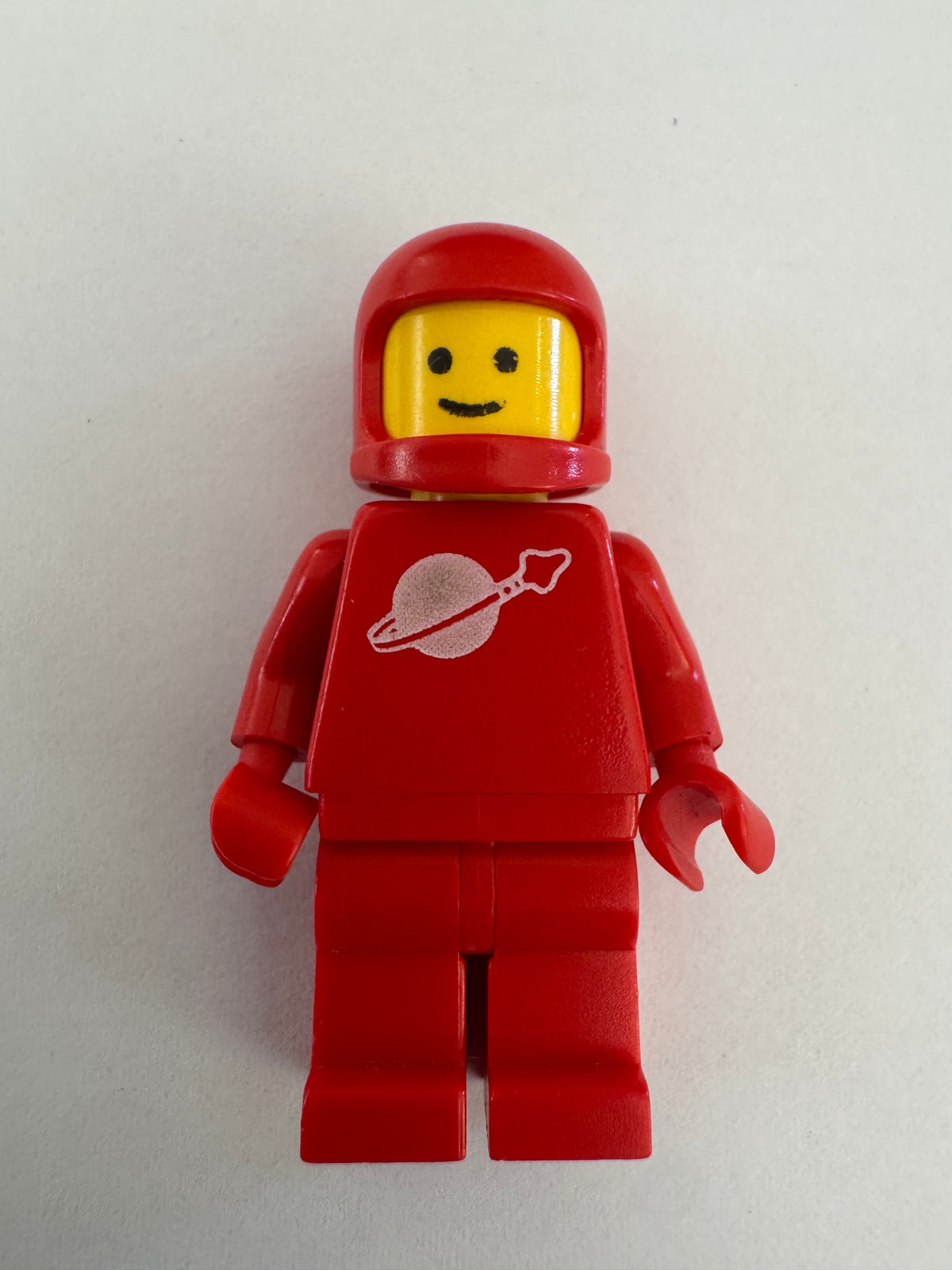 LEGO® Minifigure - Classic Space - Red Astronaut with Original Solid-Stud Head, Without Air Tanks - sp005