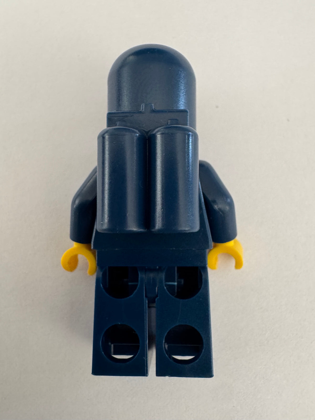 LEGO® Minifigure - Classic Space - Dark Blue Spaceman with Yellow Hands