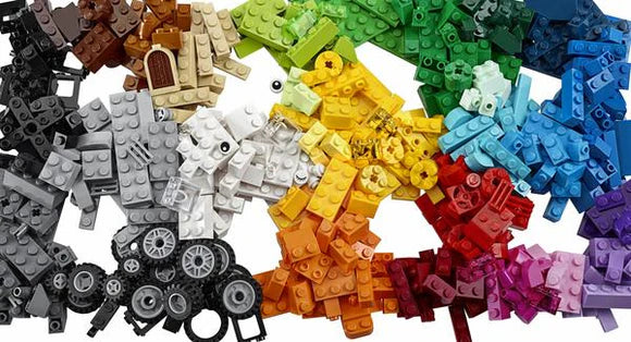 LEGO® Classic Medium Creative Brick Box 10696 – 484 Piece Creative Building Set