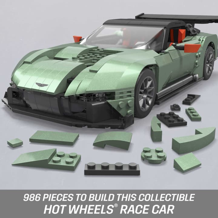 MATTEL BRICK SHOP™ Hot Wheels® Aston Martin Vulcan - 986 Piece Building Set - 1:16 scale