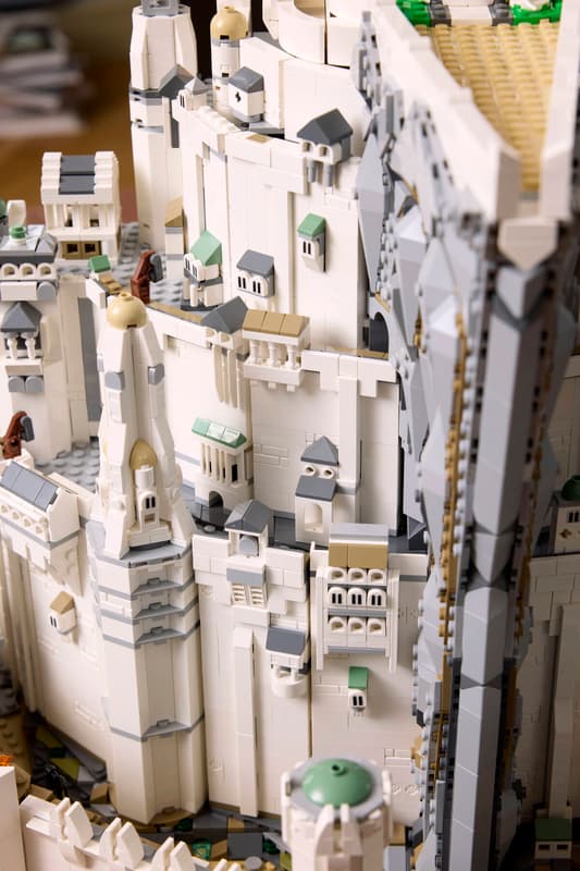 LEGO® The Lord of the Rings™ Minas Tirith™ | 11377 | 8278 Piece Building Set