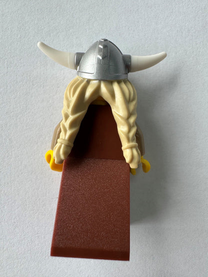 LEGO® Minifigure - CMF Series 7 - Viking Woman - col109