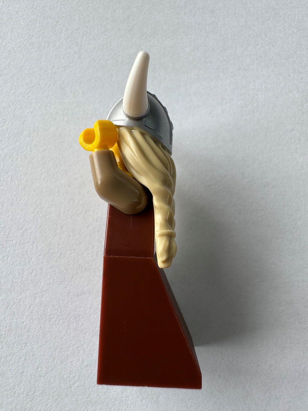 LEGO® Minifigure - CMF Series 7 - Viking Woman - col109