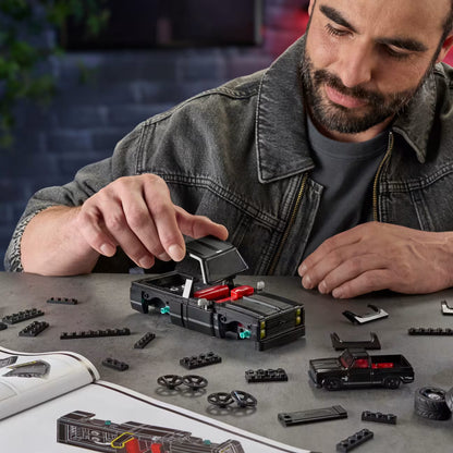 MATTEL BRICK SHOP™ Hot Wheels® ’83 Chevy Silverado - 1:32 Scale - JKG42 - 225 Piece Building Set