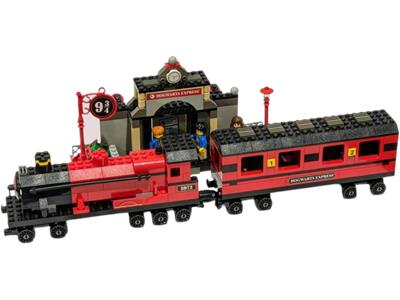 LEGO® Harry Potter™ Philosopher's Stone Hogwarts Express - 4708 - 474 Piece Building Set