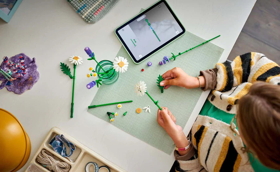LEGO® Botanicals Daisies 11508 – 133-Piece Floral Building Set