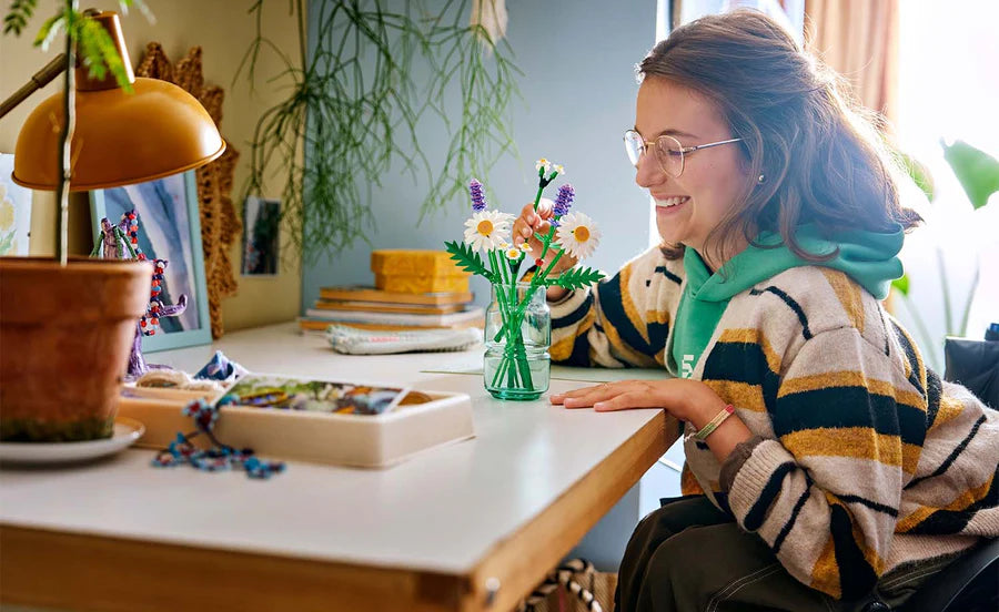 LEGO® Botanicals Daisies 11508 – 133-Piece Floral Building Set
