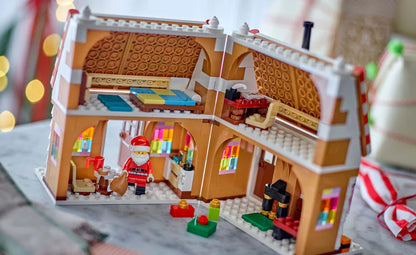 LEGO® Festive Gingerbread House 40809 – 498-Piece Building Set