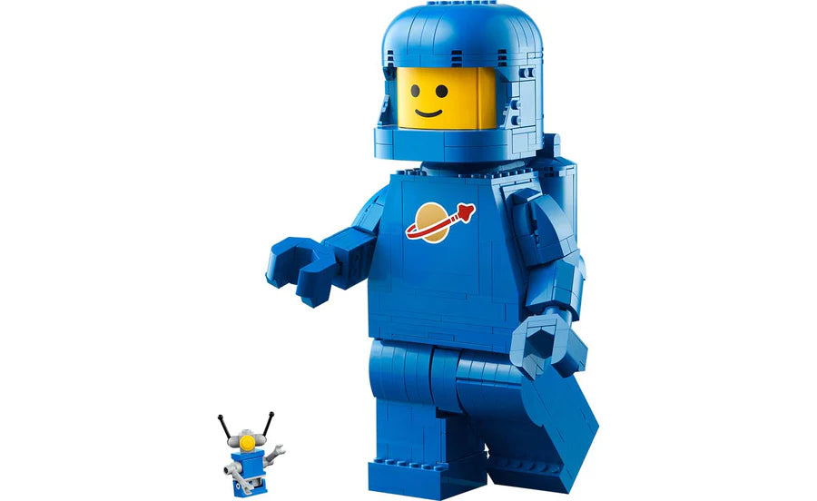 LEGO® Iconic Scaled-Up Blue Astronaut Minifigure - 40921 - 793 Piece Building Set