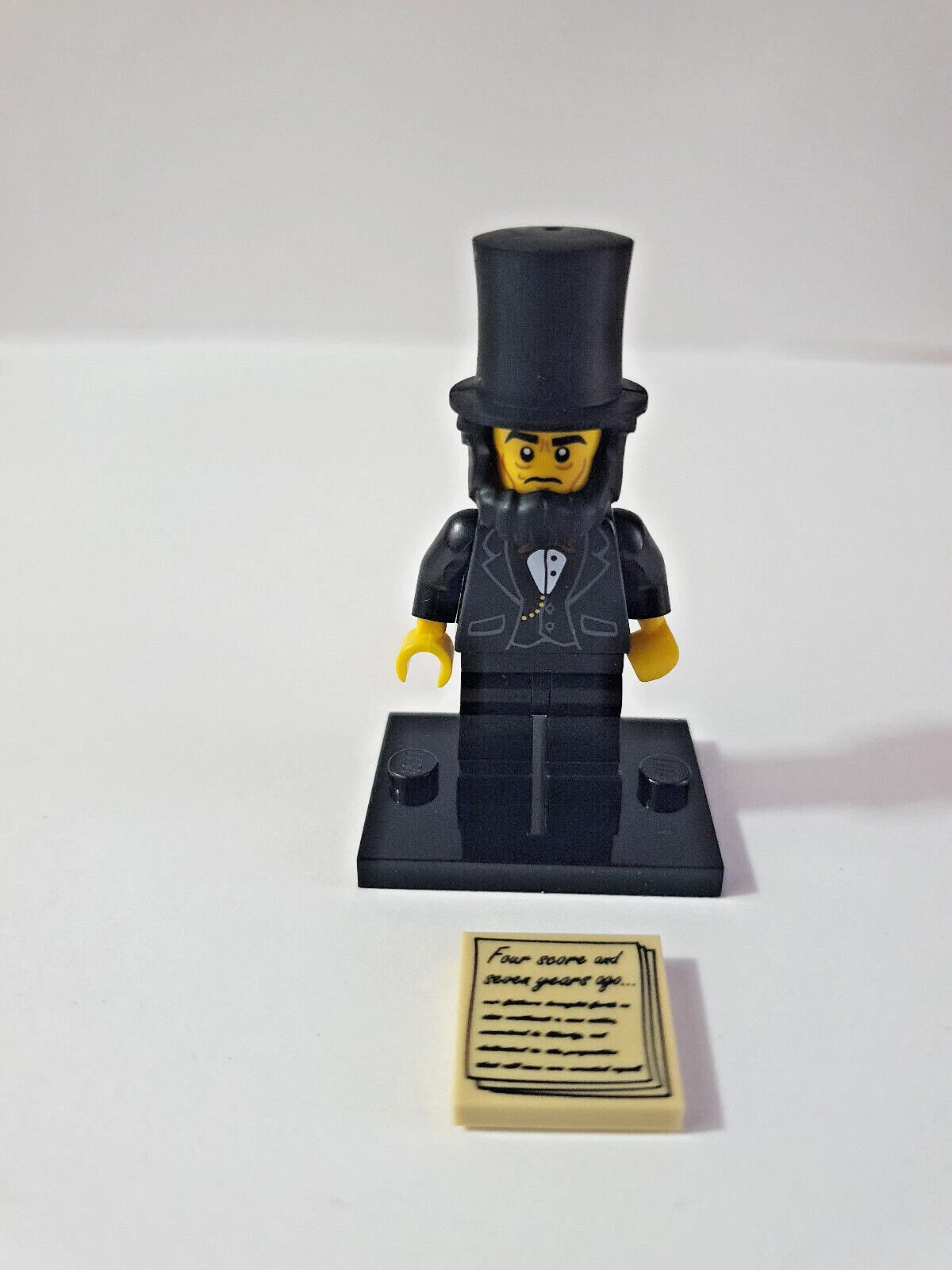 LEGO® Minifigure - The Lego Movie Series 1 CMF - with stand and accessories - Abraham Lincoln - tlm005