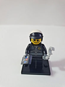 LEGO® Minifigure - The Lego Movie Series 1 CMF - with stand and accessories - Scribble-Face Bad Cop - tlm007