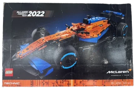 LEGO® Technic™ - McLaren Formula 1™ Race Car - 42141 - 1432 Piece Building Set *** DAMAGED BOX ***